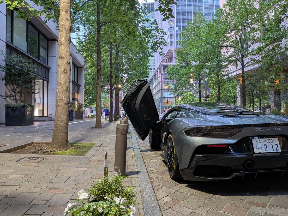 べるべる tweet media