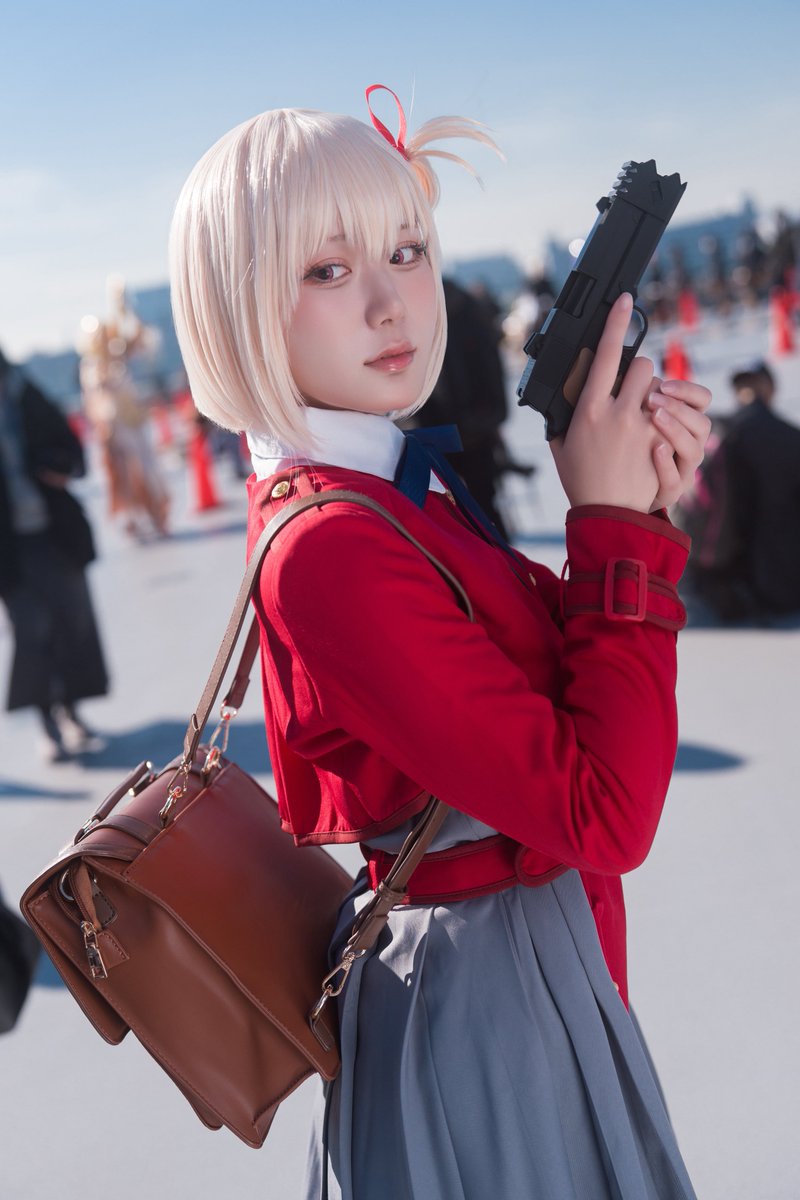 りぃりぃか🍎5/4春例大祭け06b霊夢 tweet media