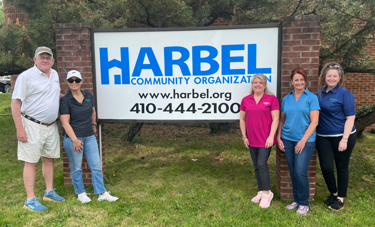 OrrstownBank's tweet image. On April 16, Orrstown Bank employees volunteered with Harbel Community Organization, delivering food to Baltimore families despite 90+° heat. 💚 #Community #Volunteering