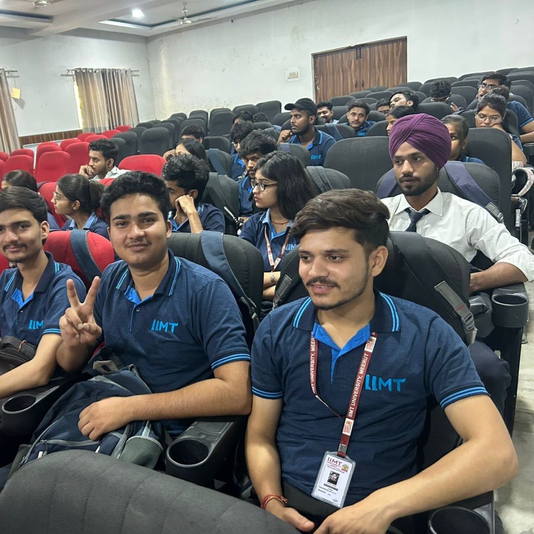 Aharadaedu's tweet image. A successful #IPRWorkshop 💡⚖️

From lamp lighting by HOD Ms. Somya Pal 🌼 to a powerful skit on copyright 🎭 and an engaging session covering patents, trademarks, GI &amp;amp; more 🚀

Learning met creativity—with music making copyright fun &amp;amp; practical 🎶✨

 #IntellectualProperty