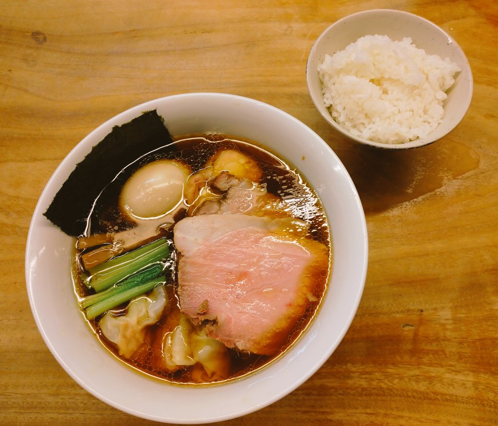 モニヤン tweet media