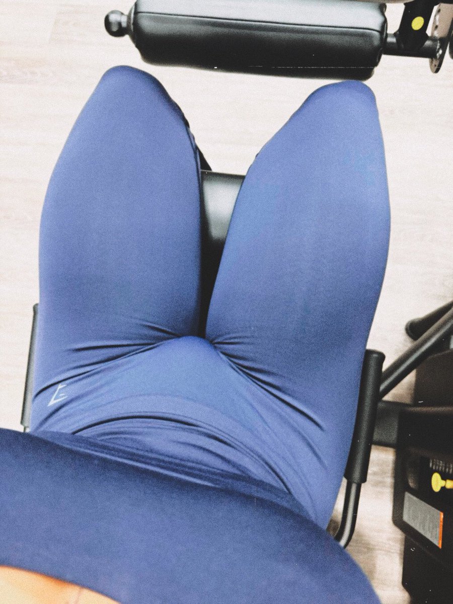 𝐀𝐒𝐇. tweet media