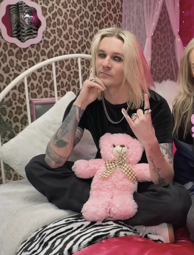 Вождь империи придурков🫆 tweet media