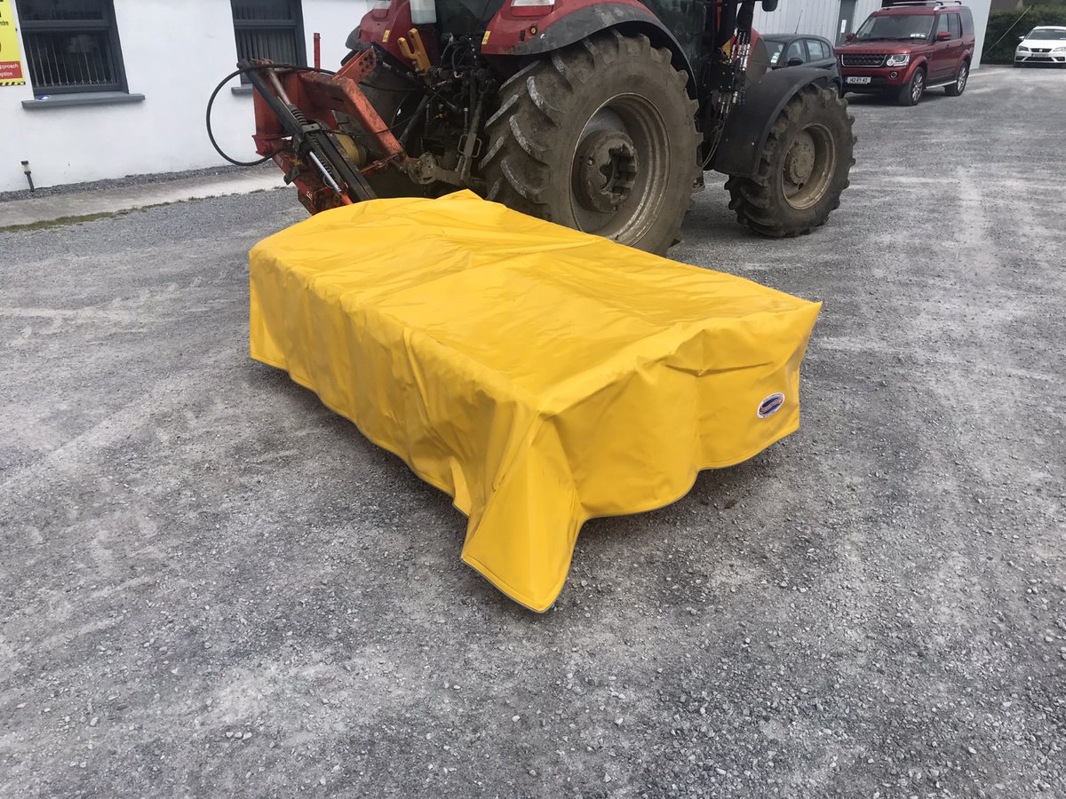ClonmelCovers's tweet image. We create mower covers and skirts for nearly every make and model! 🌱🚜

#MowerCovers #Silage #Silage2026