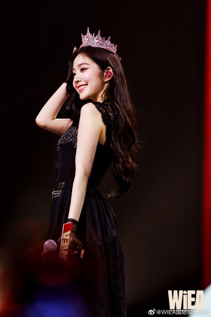 irene_global's tweet image. Official photos from WIEA ❤

#IRENE #아이린 #RedVelvet @RVsmtown