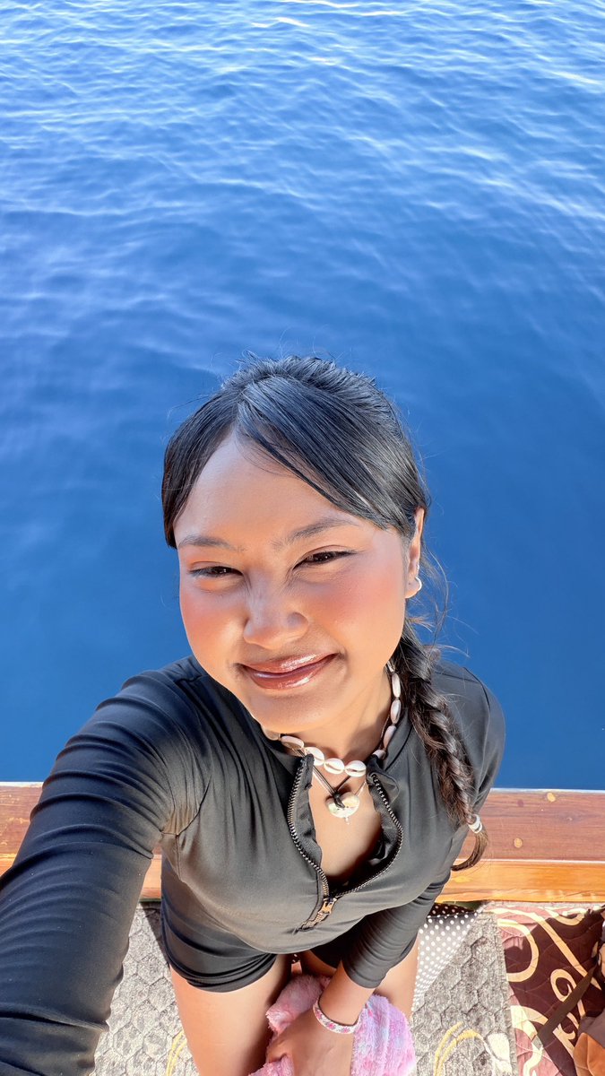 isa amane tweet media