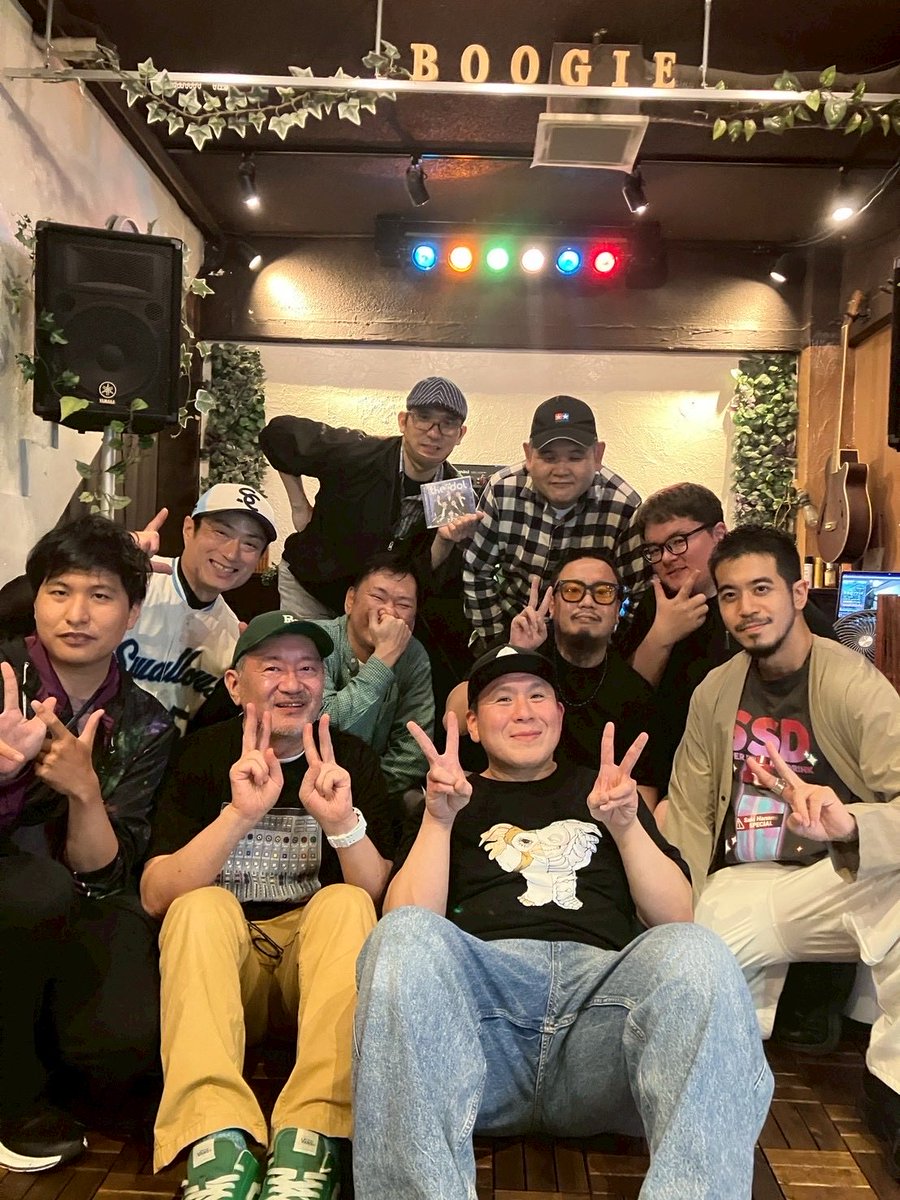 昨日は住吉ハリウッドに携わられた皆様、ありがとうございました！！！
ジャンルやプレイスタイルが違うんだけどなんか纏まってるんですよ
共通点を探してみたらみんな一本筋が通ってる感じが伝わってくるんですよね
気が付いたらあっという間に終わってしまう
楽しくて不思議なパーティーなんだよなぁ
