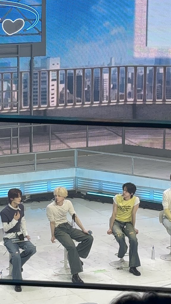 숨이 안쉬어짐.. 너무 행복함