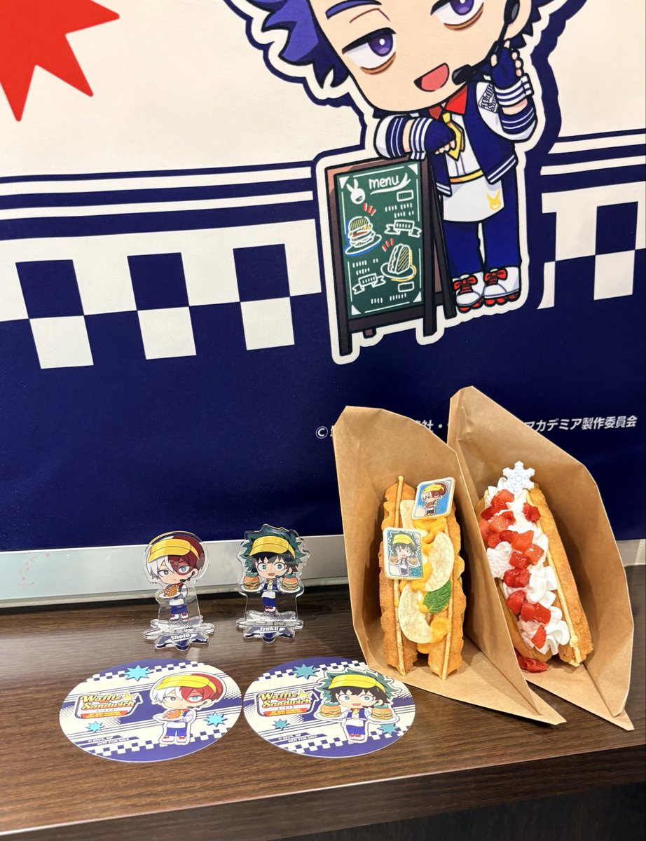 観てきた！久々の観劇だしふぉろわさん達と一緒だし誕生日だし記念にもなってとっても楽しかったです✨
遊んでもらってありがたい🥹
わっふる頼んだら特典dkくんだったの嬉し〜！！アクスタとか貸していただいたのも本当にありがとうございました🙏