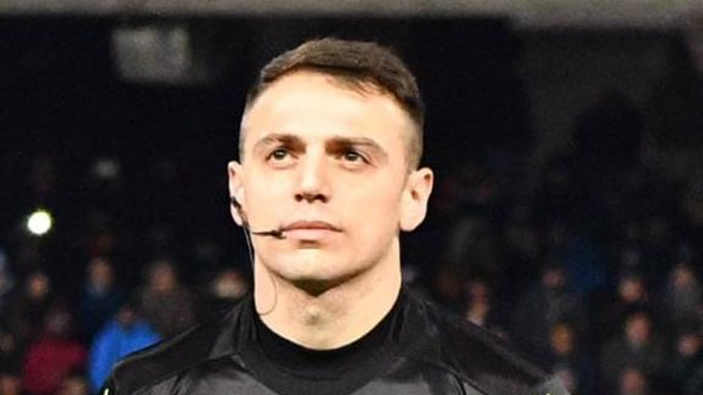 QuotidianoBN's tweet image. 🚨 #PasqualeDeMeo, ex arbitro, presso #AGI: "Tutti sapevano e vivevano con malumore" l'esistenza di un "codice" che il designatore auto-sospeso Gianluca Rocchi, il supervisore Var Andrea Gervasoni e altri avrebbero utilizzato dalla vetrata della Sala Var di Lissone per comunicare
