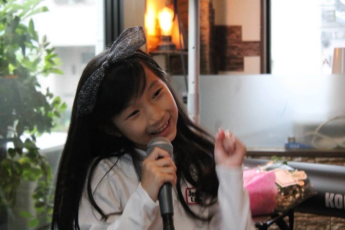 Miosinger's tweet image. ✨📸
・
・
・
この写真は初めてのワンマンの時の写真💖
2020年だって！！😳
このライブに来た人はみおの古参中の古参です！笑
#ワンマンライブ #名古屋 #fypシ