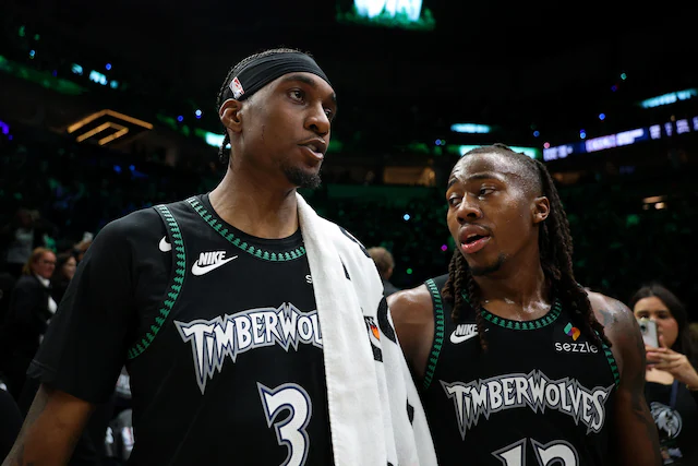 🔥🏀GAMETIME! #5🏀🔥 (3-1)
🐺Minnesota Timberwolves vs 🍗Denver Nuggets
🏟Ball Arena
🕑4:30 PL|9:30 PM CT
5️⃣🐺Conley, Dosunmu, McDaniels, Randle, Gobert
5️⃣🍗Murray, Braun, Johnson, Gordon, Jokic
🚑🐺DiVincenzo (Achilles), Ant (kolano)
🤷‍♂️🍗Gordon (łydka)
🚑🍗Watson (ścięgno udowe)