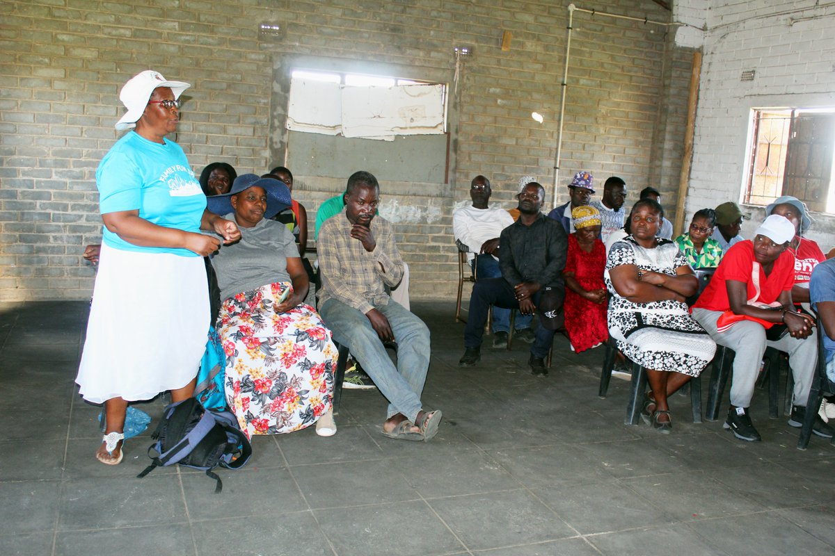 GRRA054's tweet photo. Development over Politics!

We’re hosting a meeting with Ward 10 Councillor Paradza to bridge the communication gap &amp; focus on results.

Our Focus:
🚰Replacing aging water infrastructure
🗑️Improving refuse collection
🕊️Ending political division through a non-partisan approach. https://t.co/fFwtncCmUe