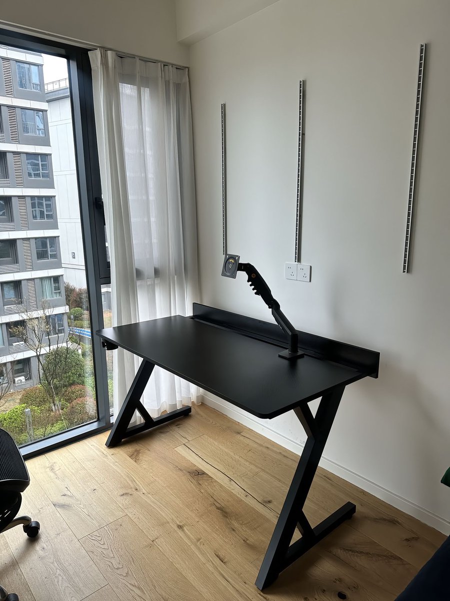 NvsionGear's tweet image. Download⚙️

#desksetup