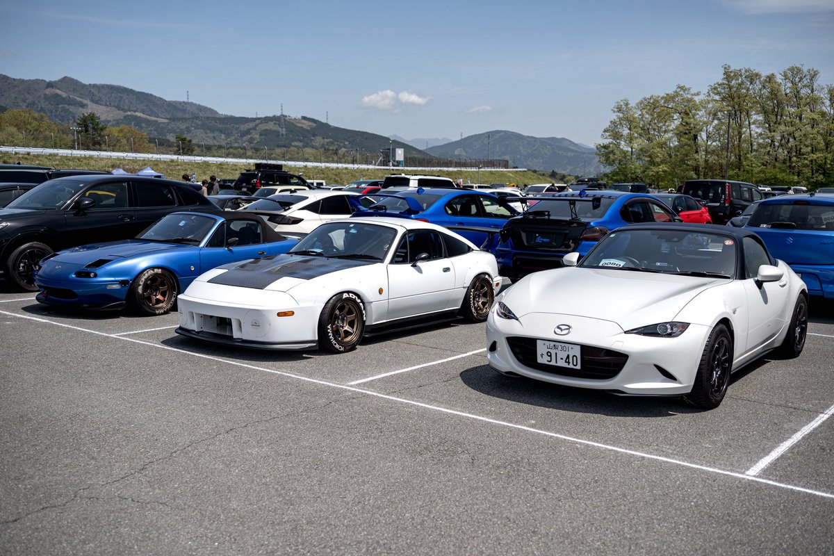 mx5_na6ce_jdm's tweet photo. 素敵なお写真ありがとうございました！
撮っていただくと格好良く見えますね✨
#raysfanmeeting #ロードスター #te37 https://t.co/1RDC7JffRq