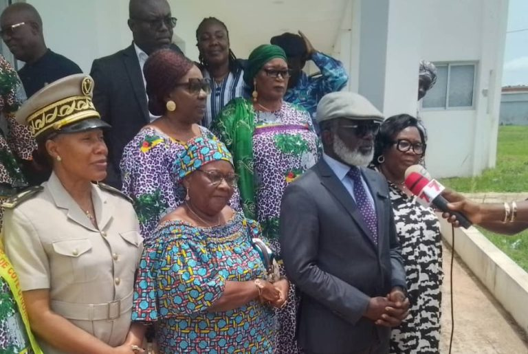 BounaBuzz7's tweet image. Côte d’Ivoire – Bocanda : hausse de 100% de la taxe des motos-taxis (5 000 à 10 000 F) expliquée par le maire comme une application de la loi pour renforcer les ressources communales.

#CIV #Bocanda #Fiscalité