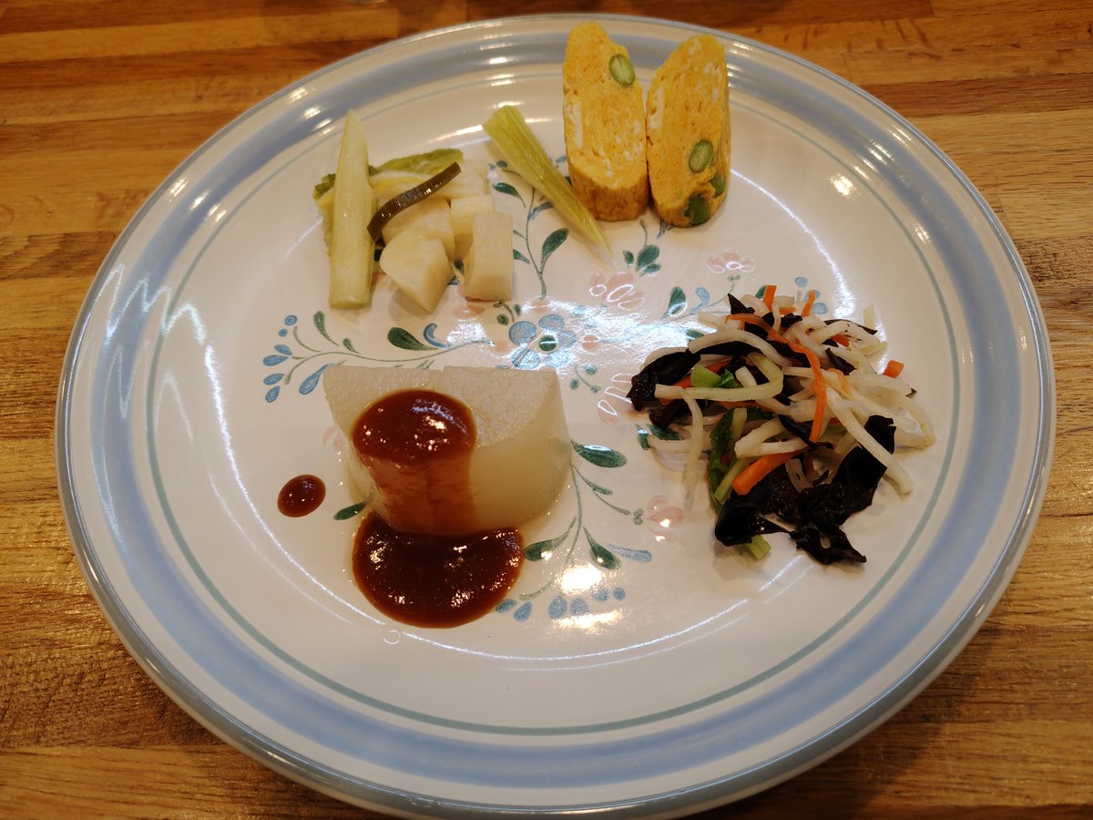 basil0408's tweet photo. 必勝軒コース料理
今日はスペシャル
最終日サイコーです。 https://t.co/VIv5XCTS2D