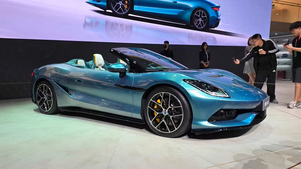 Zhao DaShuai 东北进修🇨🇳 Commentary tweet media