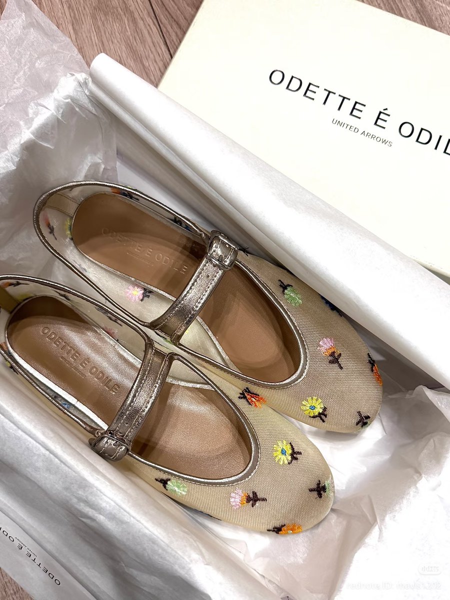 aynetth's tweet photo. PLISSSS AKU NEMU FLATSHOES SECANTIK INI 😭💗 https://t.co/3Ad1wt5uEr