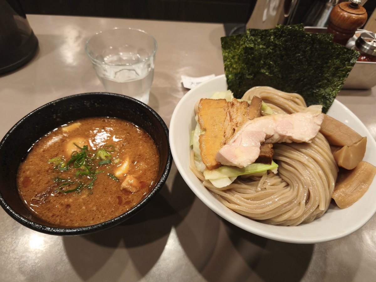 セラ tweet media