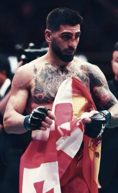 MMAFIXED's tweet photo. You can knock out all your opponents in spectacular fashion, be an undisputed undefeated double champ, and people will still hate on you because you aren't "humble" enough. Why the f is he supposed to act like some humble honest god-fearing farmer? To please seething jealous neckbeards?