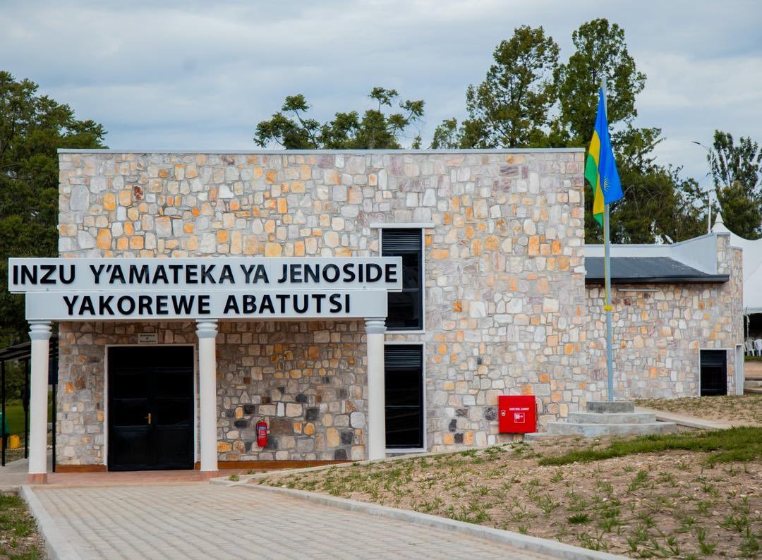 isangostar's tweet photo. Muri @RuhangoDistrict, nyuma y'igihe mu #Mayaga hifuzwa inzu y'amateka ya Jenoside yahakorewe, umuryango w'abarokotse Jenoside yakorewe Abatutsi mu Mayaga (AGSF), urishimira ko yabonetse, ikaba yuzuye itwaye asaga miliyoni 400Frw. https://t.co/GUedJbHcPJ