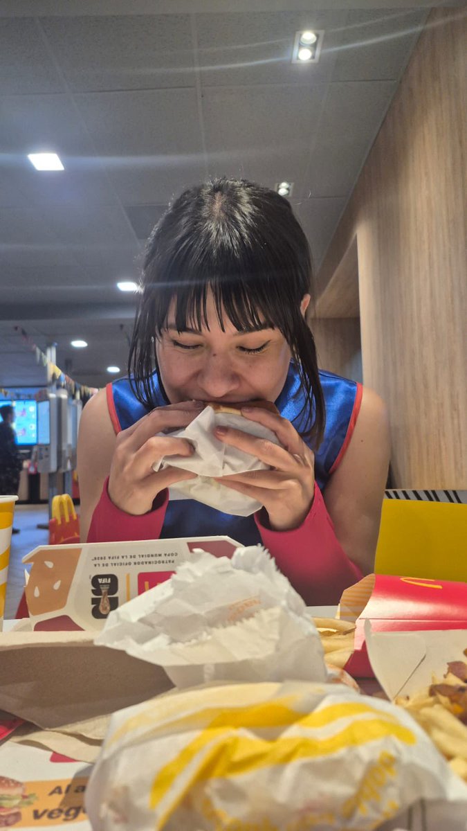 🛸 YOSHIMI tweet media