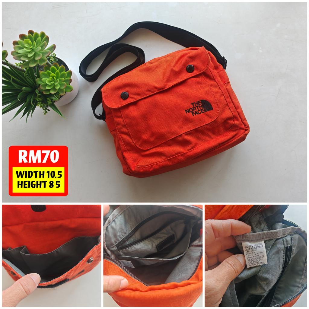 miki_bundle's tweet image. AVAILABLE‼️ AVAILABLE‼️ 

The North Face Sling Bag
Condition 9/10

Price : RM70 DFOD 

Width : 10.5 Inches 
Height : 8.5 Inches 

Authentic Original Item 💯

#thenorthface