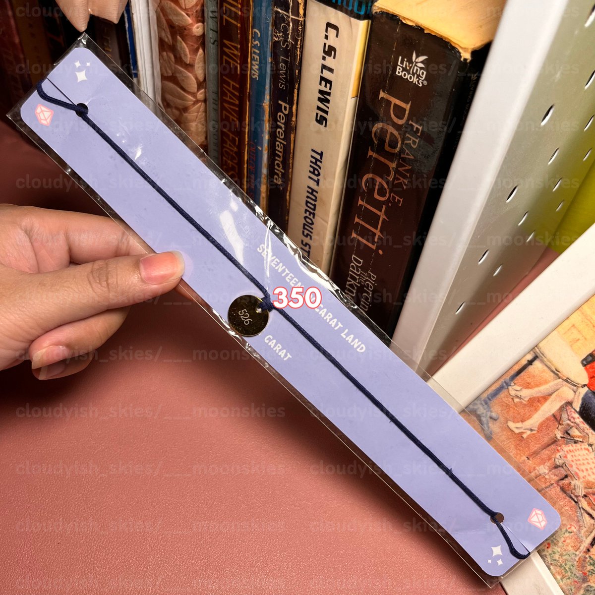 ___moonskies's tweet photo. wts lfb ph
#cloudyish_basket

SEVENTEEN Caratland 2019 Official Bracelet

— like new; kept in op
— x sensi / rush

t. svt scoups jeonghan joshua jun hoshi wonwoo woozi the8 mingyu dk seungkwan vernon dino https://t.co/qmHB2vi0q7