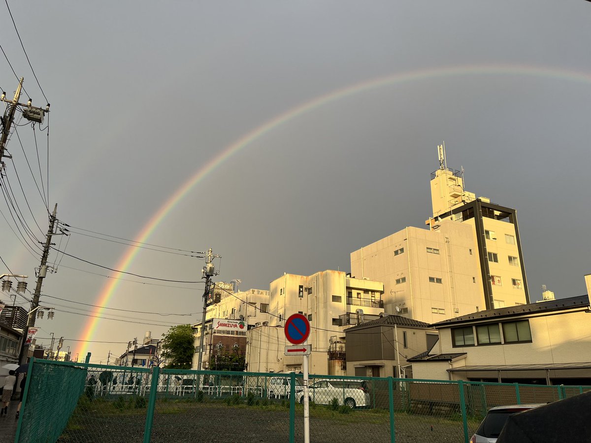 789Music's tweet photo. 同時に2つの虹がかかってるのは初めて見たなぁ https://t.co/AvhgyThWXT