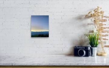 erinmdorffette's tweet image. A beautiful shot of a crescent #moon over the simple beauty of the #mountains. So calming, so #peaceful! #artoftheday #artforsale #giftidea #wallart

faa.savingmemoriesbymakingmemories.com/featured/littl…