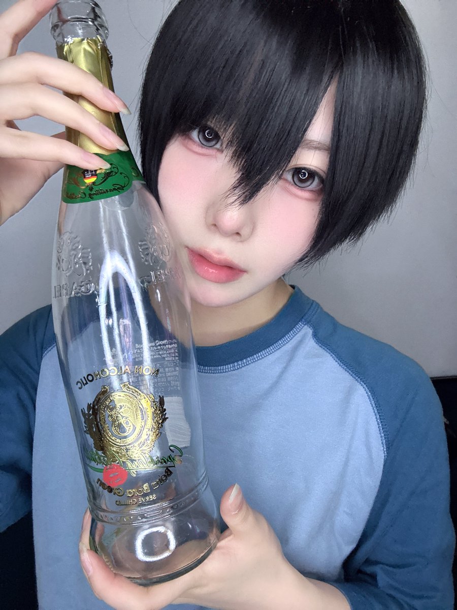 あまの tweet media