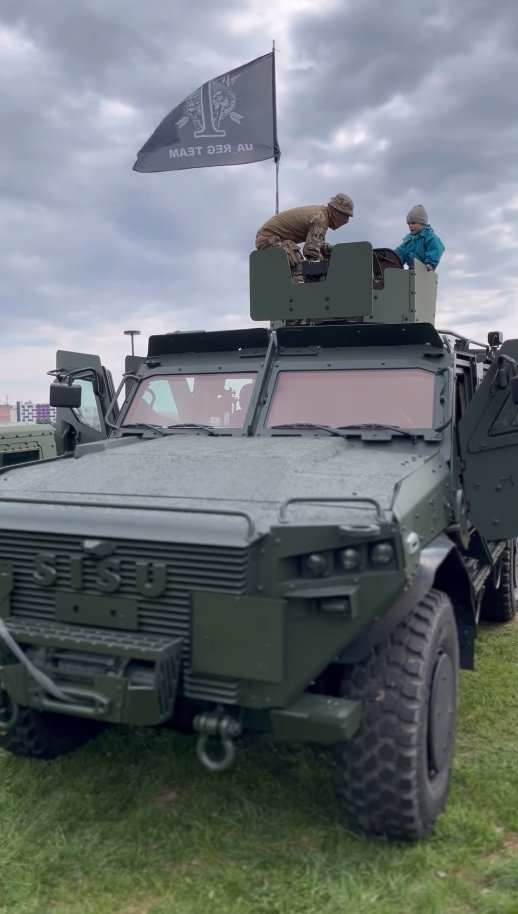 Jeff21461's tweet photo. 🇺🇦 Supposedly a SISU GTP MRAP in service with the 1st Special Operations Task Group of the 8th Special Operations Regiment. 

As far as I am aware, no country has so far claimed that they are providing or that they have provided these to Ukraine.

Source in the replies. https://t.co/8wiykWRP5G