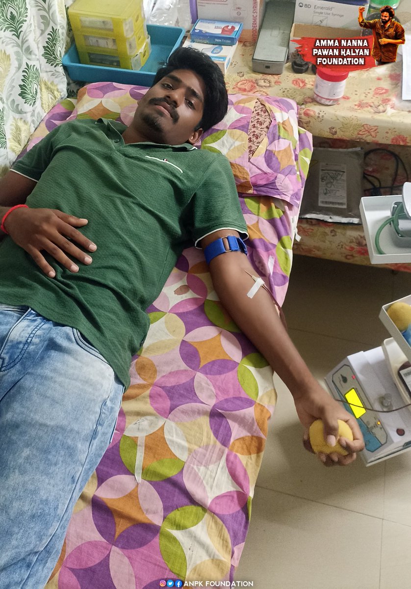 ANPKFoundation's tweet photo. పాలకొల్లు, వివేక్ నర్సింగ్ హోమ్ హాస్పిటల్‌లో చికిత్స తీసుకుంటున్న 13 సంవత్సరాల చిన్నారి కి సర్జరీ నిమిత్తం A+ve రక్తదానం చేసిన మంచెం మణికంఠ గారికి హృదయపూర్వక ధన్యవాదాలు. https://t.co/b6rjctCL7L