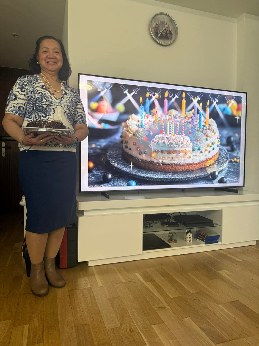 master_beat23's tweet photo. Happy Birthday my QUEEN 😘 i love you so much ma https://t.co/6DBvAx9LrD