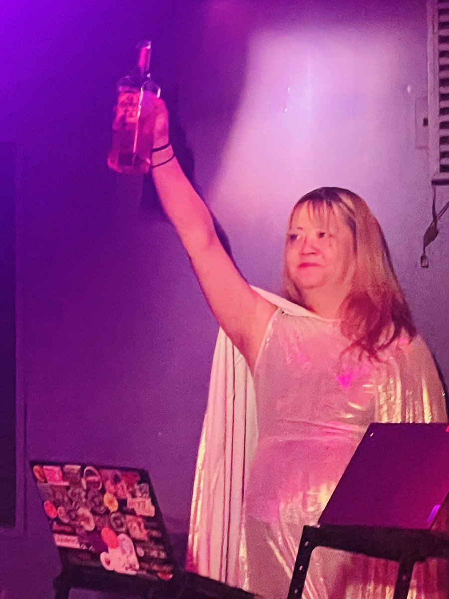 小松菜るい / 次回日本酒会は6月15日です！ tweet media