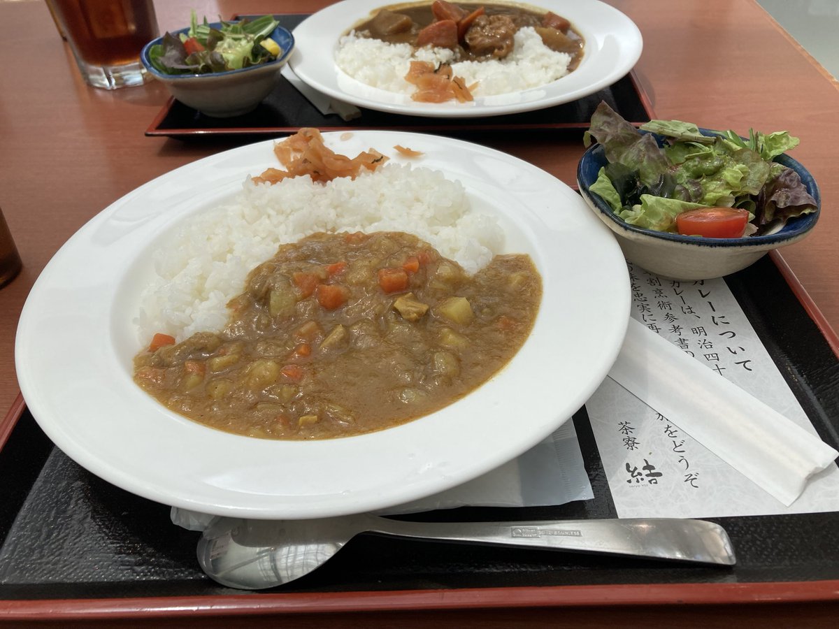 sgwv8's tweet photo. 最近いただいた美味しいもの💖
海軍カレー、初めていただいたけれど美味しい。
ドーナツ🍩おっきくてかわいい💖
#スタバ
#ランディドーナツ
#海軍カレー https://t.co/N8lI3yKPTN