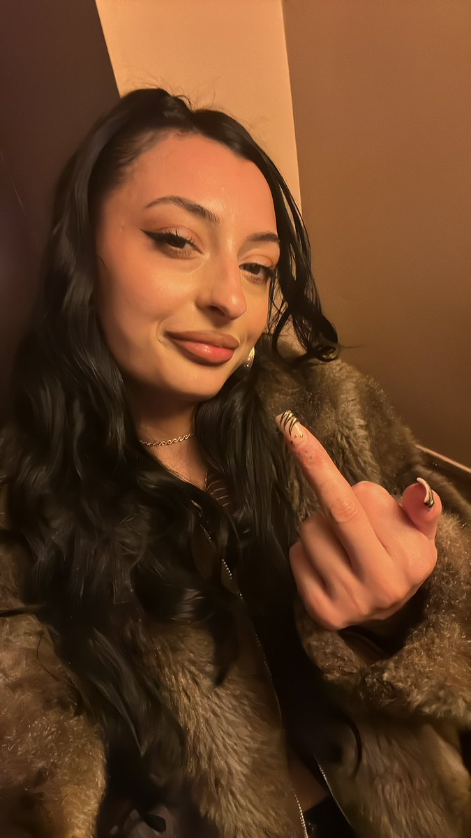 princess laia tweet media