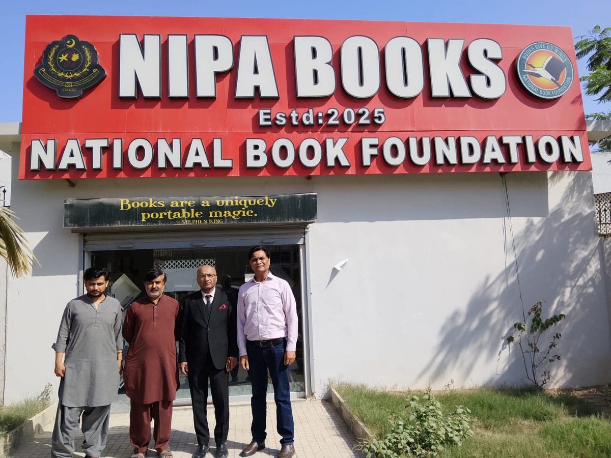 NBF_Pakistan's tweet image. Secretary NBF, Dr. Khan Farhan Rafat, visited the NBF-NIPA Karachi Bookshop, reaffirming the Foundation’s commitment to promoting a reading culture and ensuring access to quality books for all.
#NationalBookFoundation
#Karachi