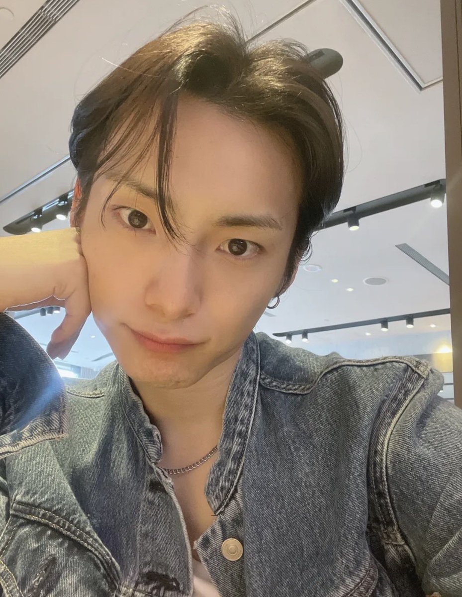 lia ✩︎ tweet media