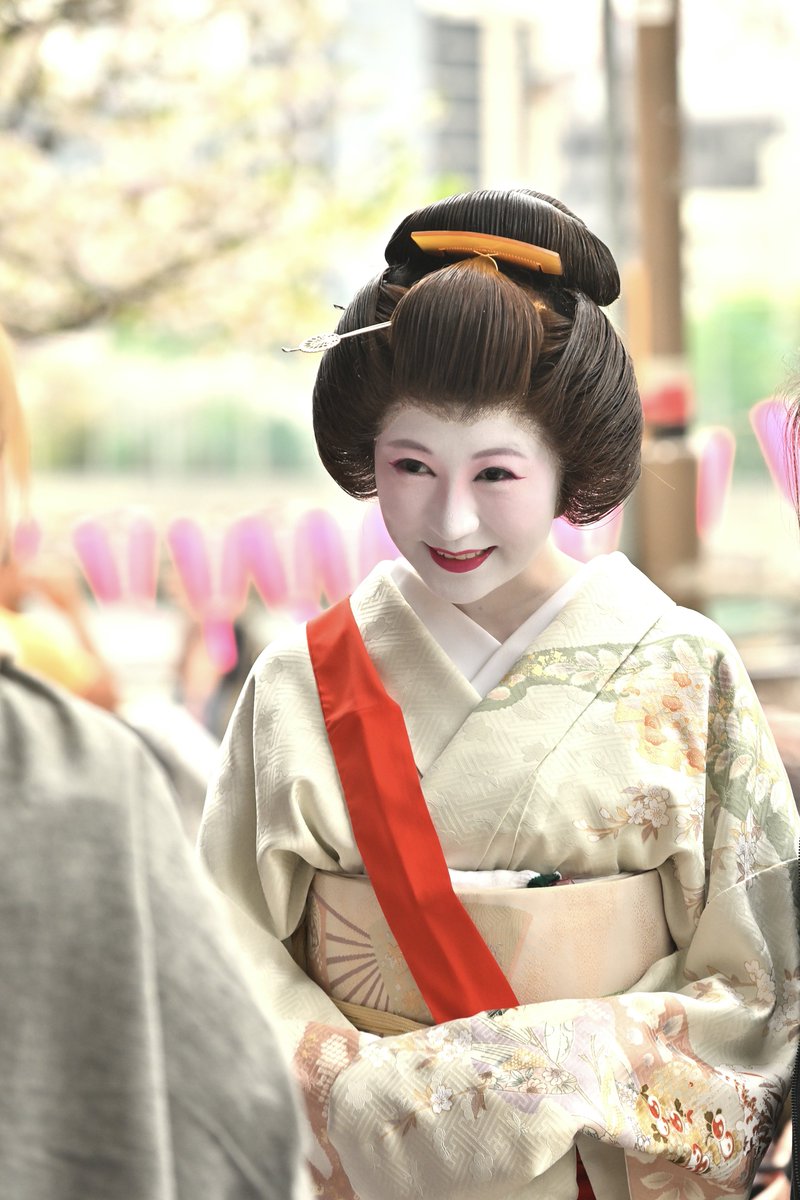 Kohi5180's tweet photo. 墨堤桜まつり🌸2026
芸妓茶屋の娘 16
インスタで風景スナップは→ @kohi5180

#墨堤桜まつり #桜橋 #芸妓茶屋 #芸妓 #半玉 #向島芸者 #花街 #向島墨堤組合 #隅田川 #写真好きな人と繋がりたい #すみだのよさを広めたい #向島 #墨田区 #sakurafestival #geisya #kimonostyle #traditional #tokyotokyo https://t.co/vBqT9PleOF