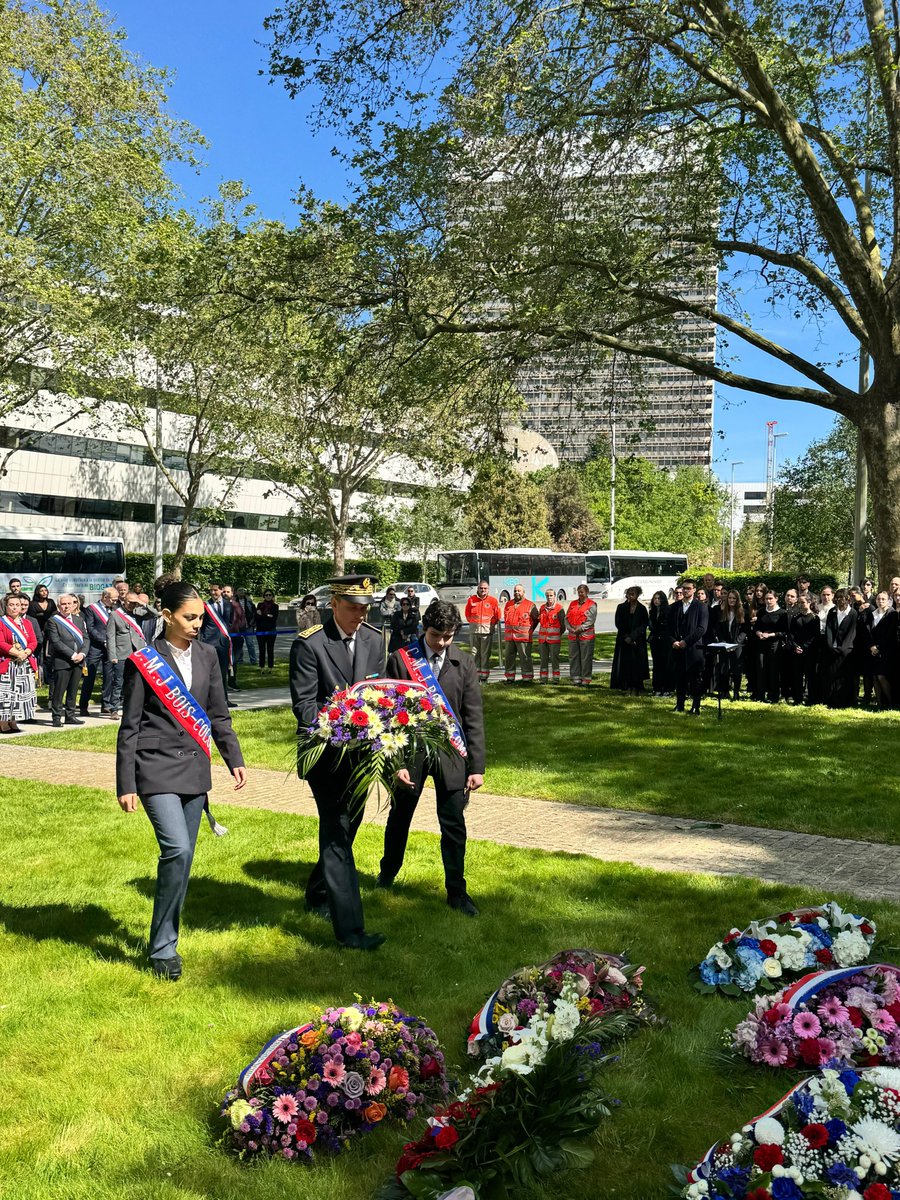 Image de Préfet des Hauts-de-Seine - Hier, la France rendait hommage aux victimes et aux héros de la Déportation.

Dans le département, 
