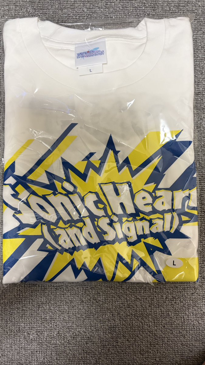 ルック tweet media