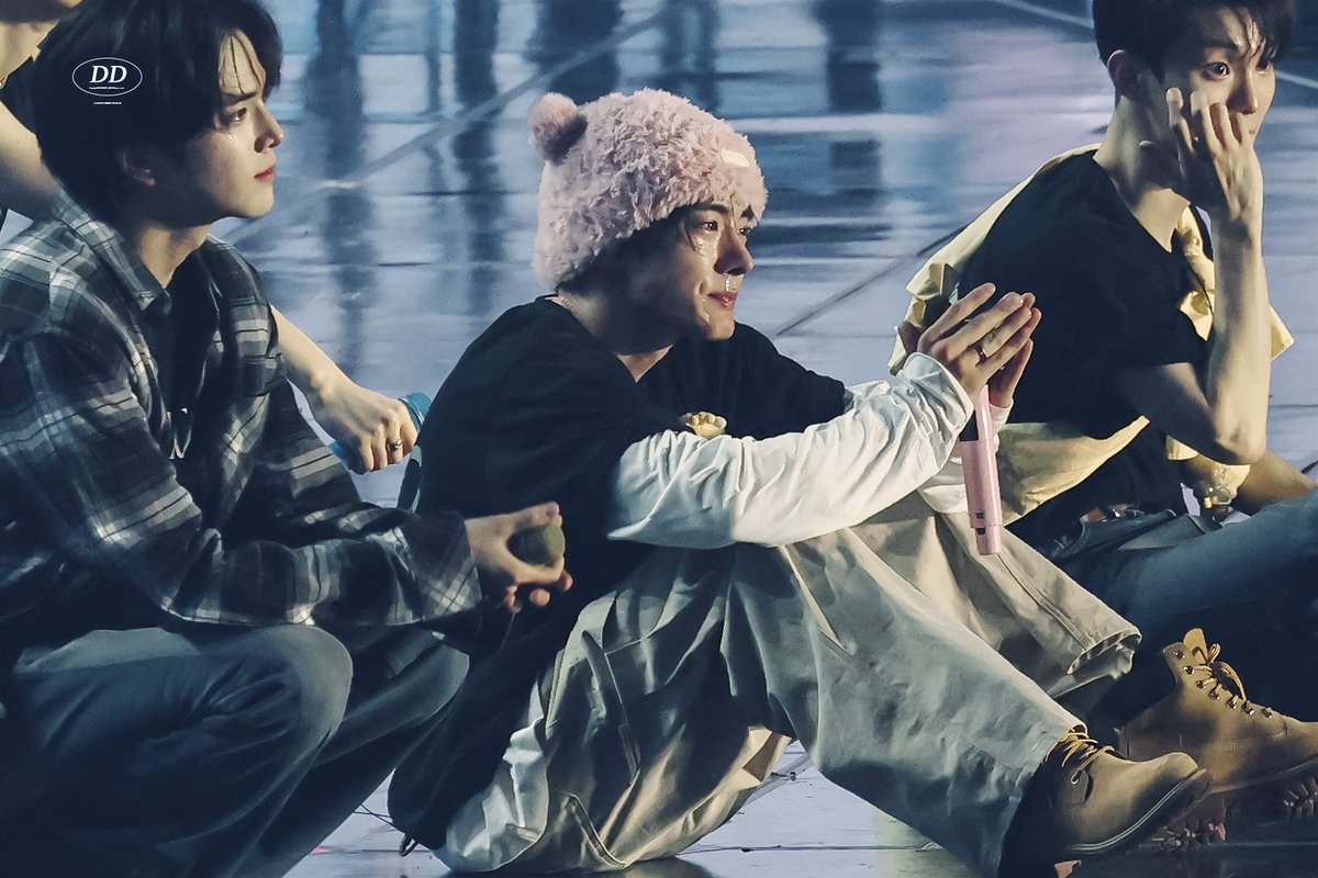 𝒅𝒅 tweet media