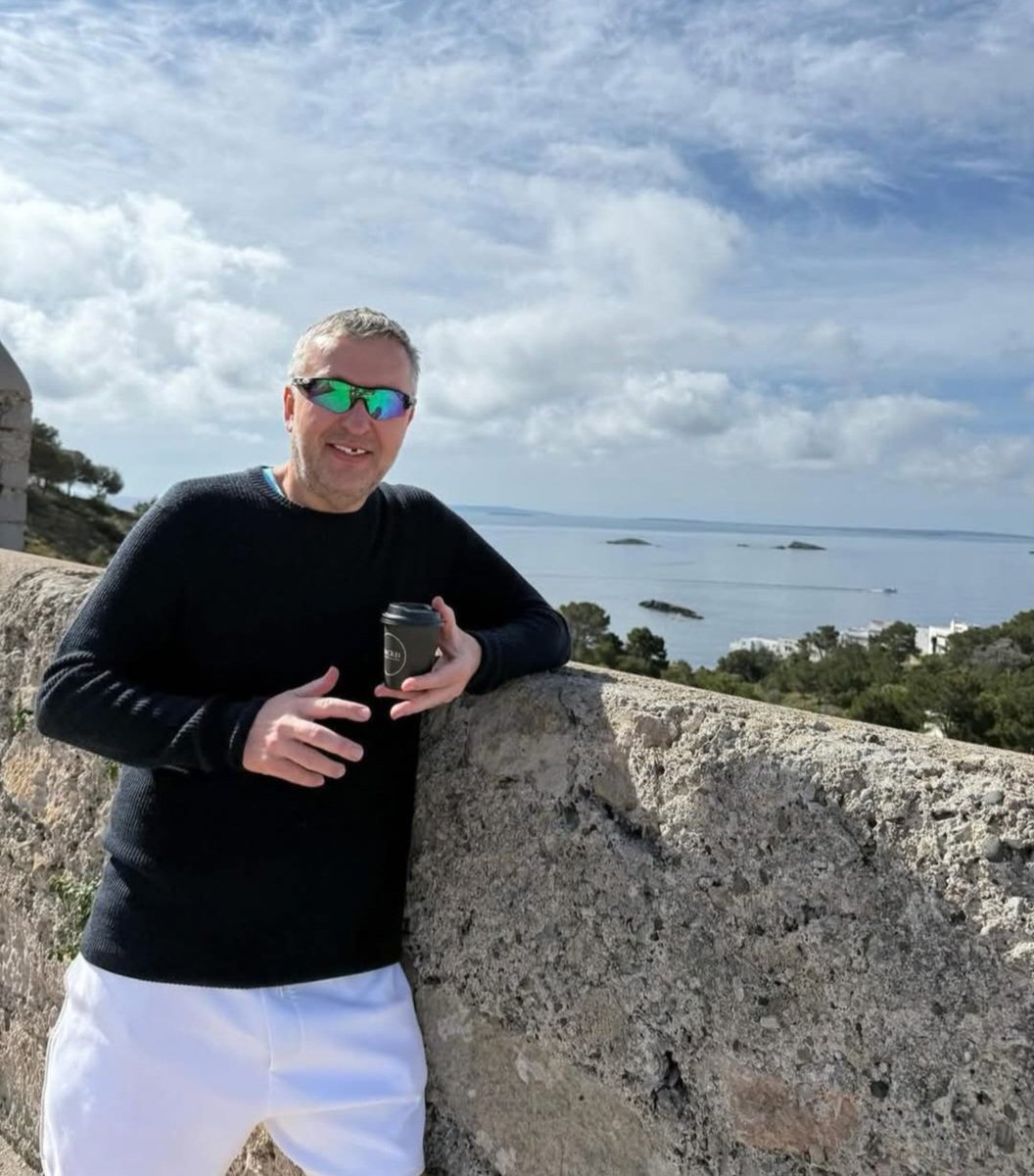 LeonardJam4553's tweet image. Good morning ☀️ Every sunrise brings a fresh start and a new chance to grow. Let's make today count. Have a productive day, everyone. 🌱✨ #GoodMorning #Mindset #Growth