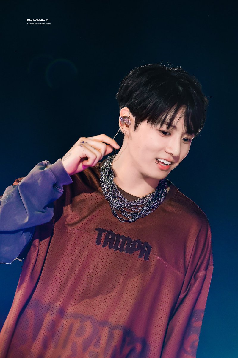 BLACK N WHITE tweet media