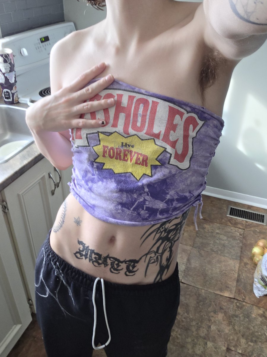 Muttgirl tweet media