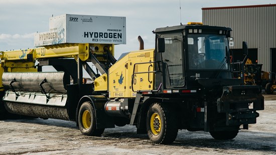 fuelcellsworks's tweet image. .@FlyYEG  is piloting a world-first #hydrogen/diesel dual-fuel system for snow sweepers. A major step to cut emissions in extreme winter ops and advance airport #decarbonization

#HydrogenNow #Aviation #CleanEnergy

fcw.sh/rLaCqB