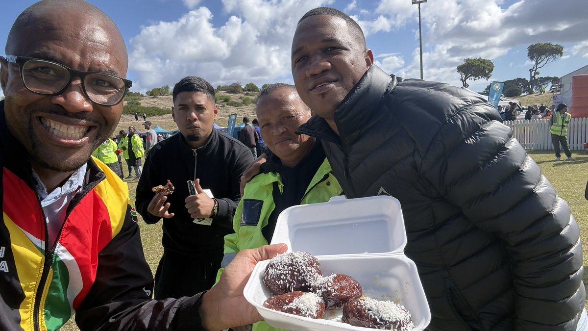 ricardomackenzi's tweet photo. Food is our great asset and we must celebrate it on #Freedomday
The Koesister taste amazing on FreedomDay 🤗🤗🤗🤗
#visitmitchellsplain https://t.co/FByO24cBv2