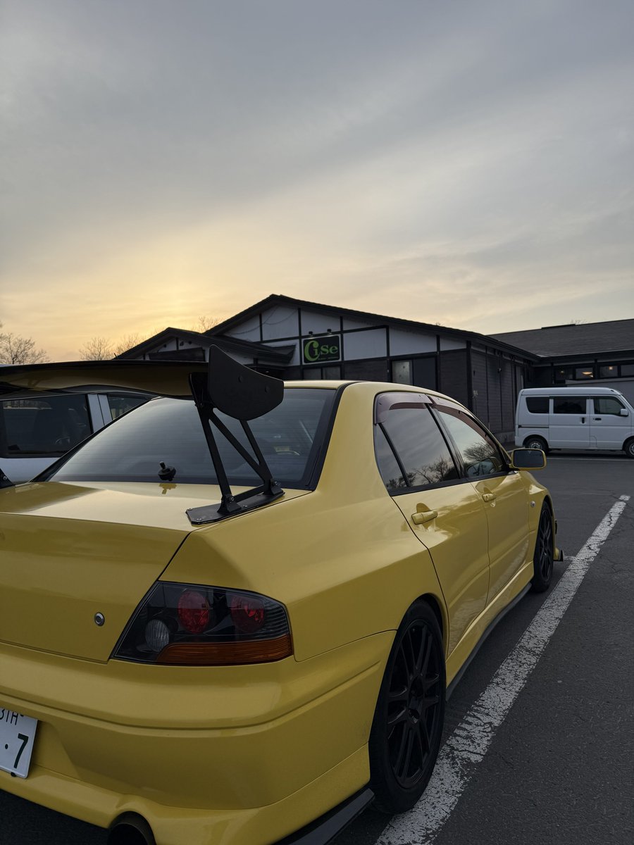 やまち tweet media